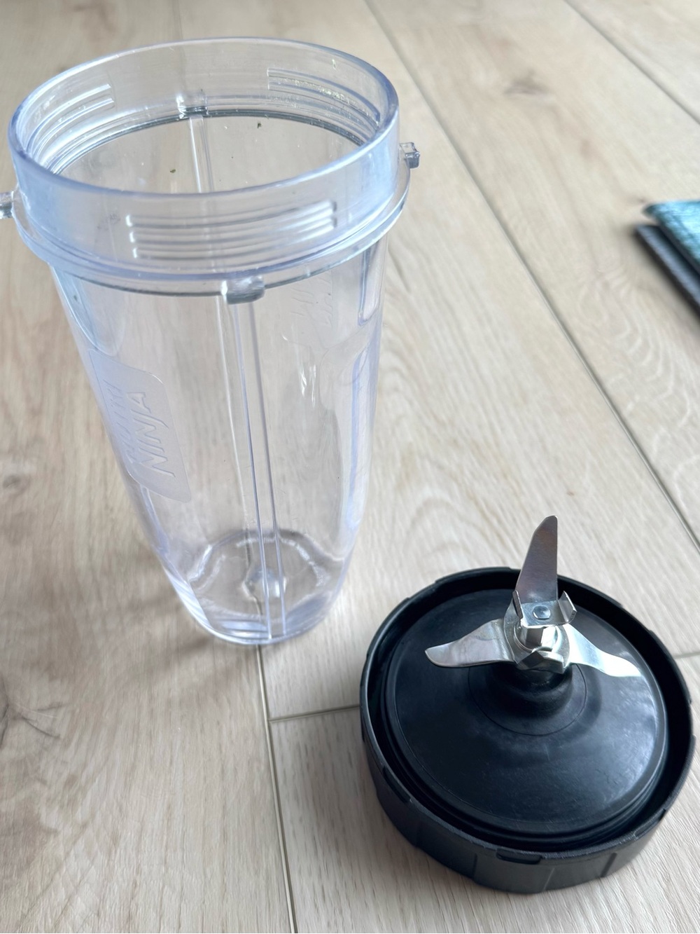 Nutri Ninja - Single Serve Blender Cup w/ Blade